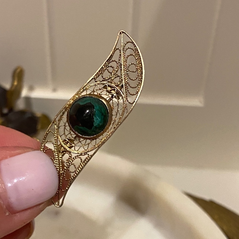 STUNNING sterling silver green stone brooch pin
